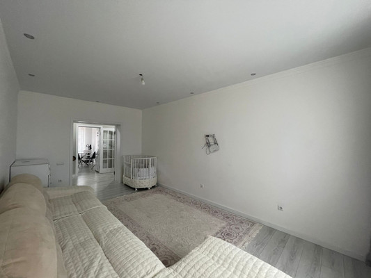 Продам трехкомнатную (3-комн.) квартиру, Шогенова ул, 75, Нальчик г