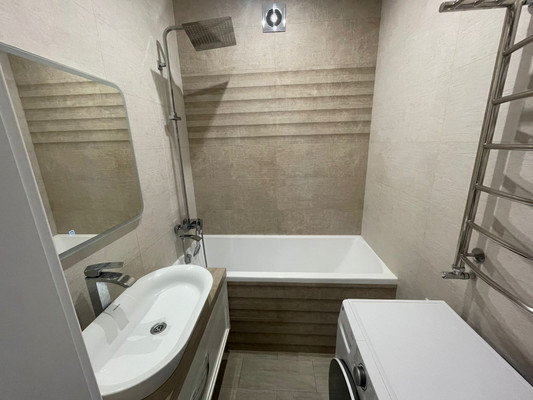 Продам трехкомнатную (3-комн.) квартиру, Шогенова ул, 75, Нальчик г