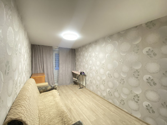 Продам трехкомнатную (3-комн.) квартиру, Королева ул, 32, Воткинск г