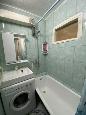 Продам трехкомнатную (3-комн.) квартиру, Королева ул, 32, Воткинск г