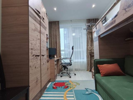 Продам двухкомнатную (2-комн.) квартиру, Жасминовая ул, 8, Апрелевка г
