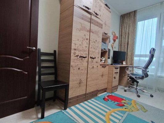 Продам двухкомнатную (2-комн.) квартиру, Жасминовая ул, 8, Апрелевка г