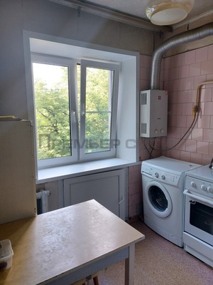 Продам трехкомнатную (3-комн.) квартиру, Московская ул, 121, Калуга г