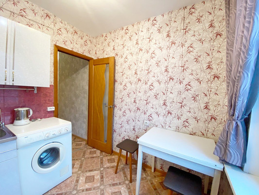 Продам двухкомнатную (2-комн.) квартиру, Производственная ул, 1к1, Москва г
