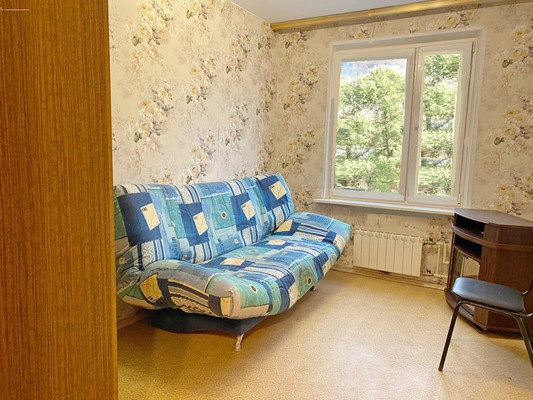 Продам двухкомнатную (2-комн.) квартиру, Производственная ул, 1к1, Москва г