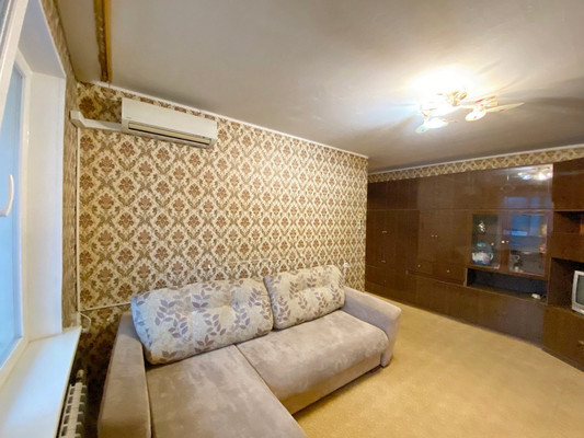 Продам двухкомнатную (2-комн.) квартиру, Производственная ул, 1к1, Москва г