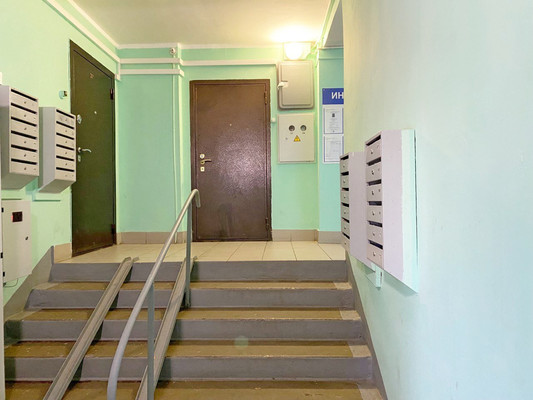 Продам двухкомнатную (2-комн.) квартиру, Производственная ул, 1к1, Москва г