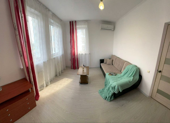 Продам двухкомнатную (2-комн.) квартиру, Таманская ул, 121к1, Анапа г