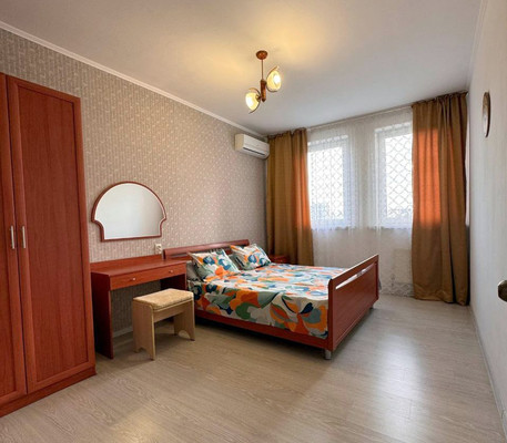 Продам двухкомнатную (2-комн.) квартиру, Таманская ул, 121к1, Анапа г