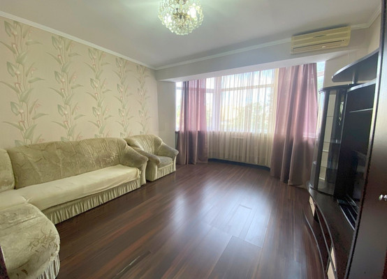 Продам двухкомнатную (2-комн.) квартиру, Чехова ул, 67, Анапа г