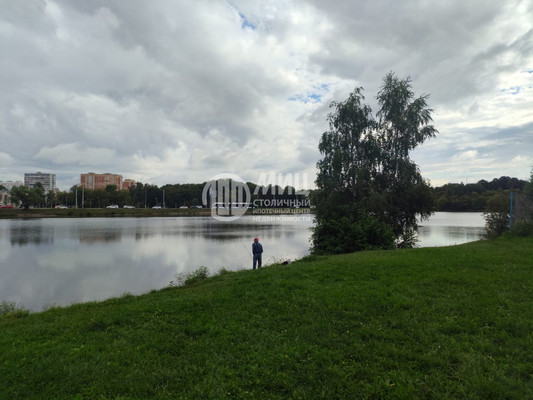 Продам однокомнатную (1-комн.) квартиру, Матроса Железняка б-р, 35, Москва г