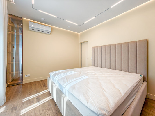 Продам трехкомнатную (3-комн.) квартиру, Героя России Яковлева А.В. ул, 13, Челябинск г