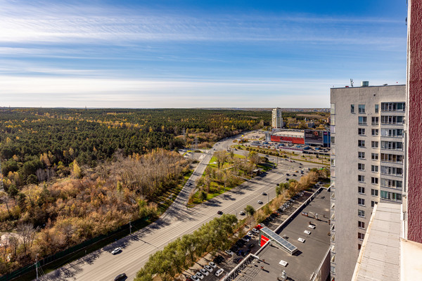 Продам трехкомнатную (3-комн.) квартиру, Героя России Яковлева А.В. ул, 13, Челябинск г