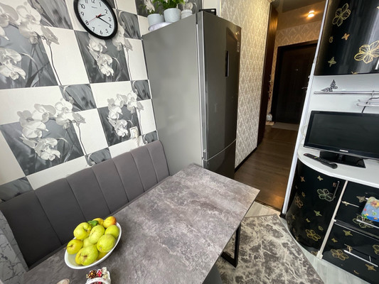 Продам двухкомнатную (2-комн.) квартиру, Вингиссара пр-кт, 99, Волосово г