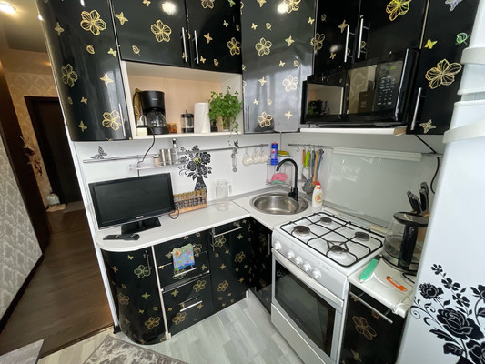 Продам двухкомнатную (2-комн.) квартиру, Вингиссара пр-кт, 99, Волосово г