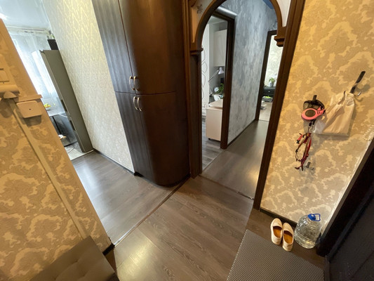 Продам двухкомнатную (2-комн.) квартиру, Вингиссара пр-кт, 99, Волосово г