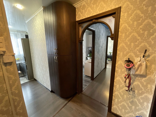 Продам двухкомнатную (2-комн.) квартиру, Вингиссара пр-кт, 99, Волосово г