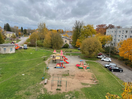 Продам двухкомнатную (2-комн.) квартиру, Вингиссара пр-кт, 99, Волосово г
