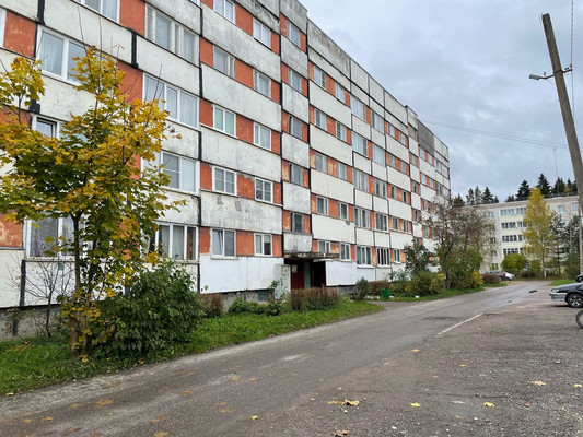 Продам двухкомнатную (2-комн.) квартиру, Вингиссара пр-кт, 99, Волосово г