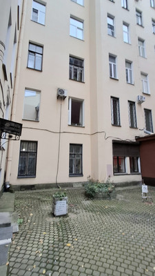 Продам двухкомнатную (2-комн.) квартиру, Каменноостровский пр-кт, 9/2, Санкт-Петербург г