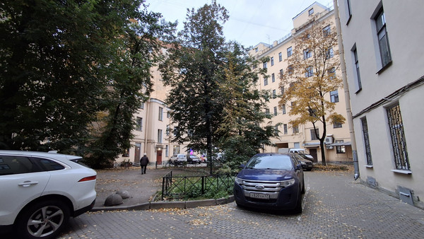 Продам двухкомнатную (2-комн.) квартиру, Каменноостровский пр-кт, 9/2, Санкт-Петербург г