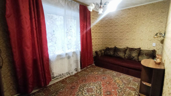 Продам двухкомнатную (2-комн.) квартиру, 5, Дубровицы п