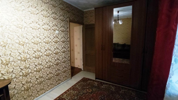 Продам двухкомнатную (2-комн.) квартиру, 5, Дубровицы п