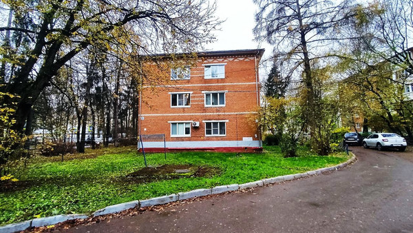 Продам двухкомнатную (2-комн.) квартиру, 5, Дубровицы п