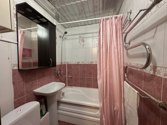 Продам трехкомнатную (3-комн.) квартиру, Мира ул, 90, Иркутск г