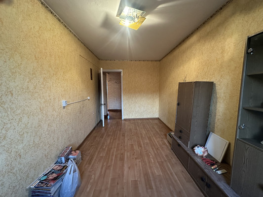 Продам трехкомнатную (3-комн.) квартиру, Мира ул, 90, Иркутск г