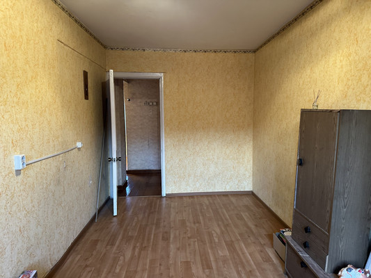 Продам трехкомнатную (3-комн.) квартиру, Мира ул, 90, Иркутск г