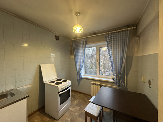Продам трехкомнатную (3-комн.) квартиру, Мира ул, 90, Иркутск г