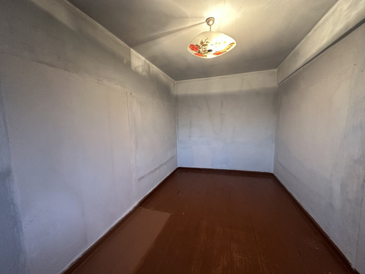 Продам трехкомнатную (3-комн.) квартиру, Мира ул, 90, Иркутск г