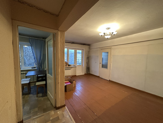 Продам трехкомнатную (3-комн.) квартиру, Мира ул, 90, Иркутск г