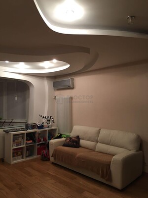 Продам трехкомнатную (3-комн.) квартиру, Матроса Железняка б-р, 31к1, Москва г