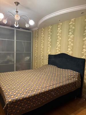 Продам трехкомнатную (3-комн.) квартиру, Матроса Железняка б-р, 31к1, Москва г