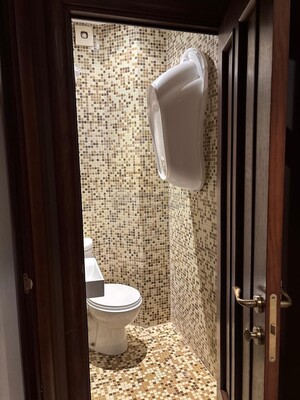 Продам трехкомнатную (3-комн.) квартиру, Матроса Железняка б-р, 31к1, Москва г