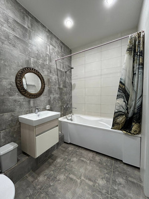 Продам двухкомнатную (2-комн.) квартиру, Революции ул, 52, Пермь г