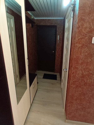 Продам трехкомнатную (3-комн.) квартиру, Шевченко ул, 32, Черемхово г