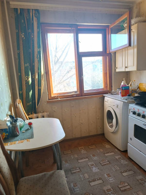 Продам трехкомнатную (3-комн.) квартиру, Островского ул, 40, Барнаул г