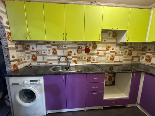 Продам двухкомнатную (2-комн.) квартиру, 1 мкр, 44, Кропоткин г