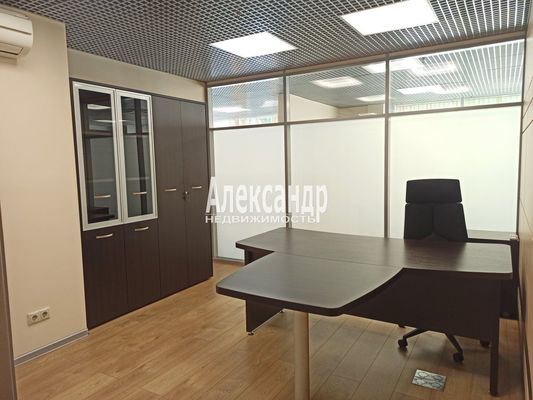 Сдам офисное помещение 247,3 м2, Новгородская ул, 23, Санкт-Петербург г