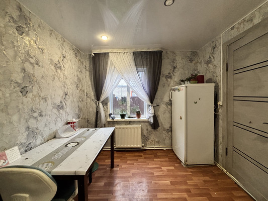 Продам дом, Заводская ул, 5, Навля рп, 0 км от города