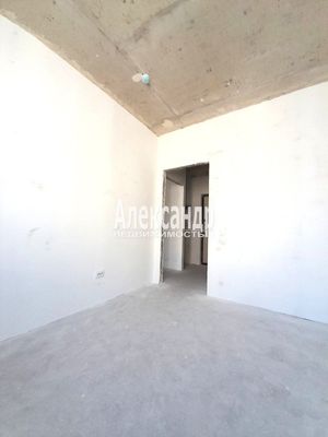 Продам однокомнатную (1-комн.) квартиру, Воронцовский б-р, 21к2, Мурино п