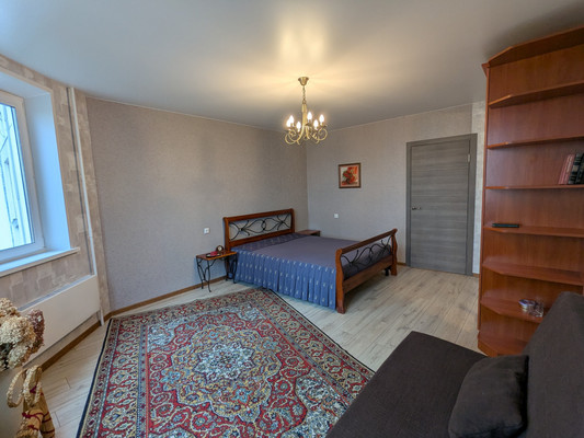 Продам однокомнатную (1-комн.) квартиру, Земская ул, 13, Чехов г