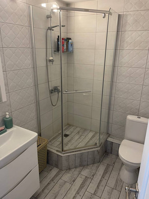 Продам двухкомнатную (2-комн.) квартиру, Ленина пр-кт, 107, Новороссийск г