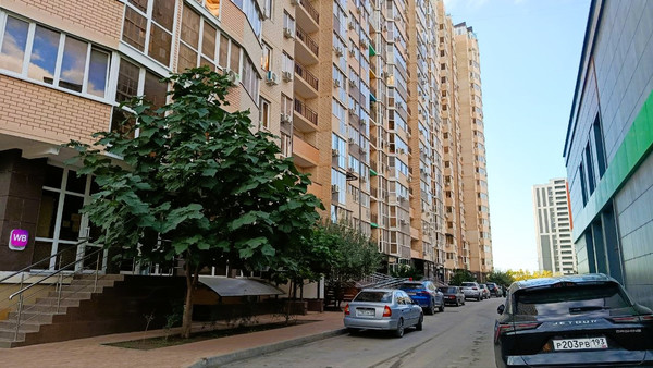 Продам трехкомнатную (3-комн.) квартиру, Степная ул, 1/1, Краснодар г