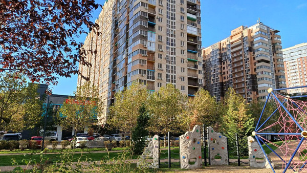 Продам трехкомнатную (3-комн.) квартиру, Степная ул, 1/1, Краснодар г