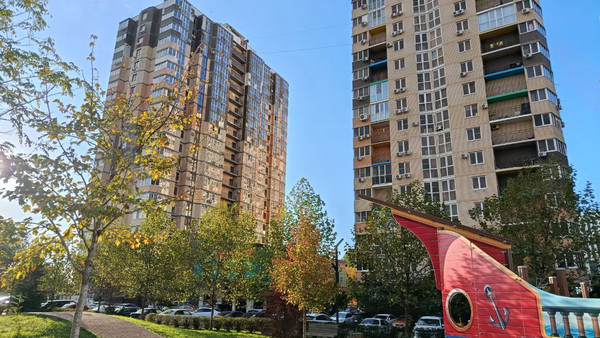 Продам трехкомнатную (3-комн.) квартиру, Степная ул, 1/1, Краснодар г
