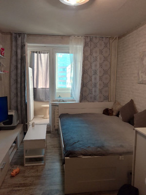 Продам комнату в 6-комн. квартире, Брестский б-р, 17А, Санкт-Петербург г